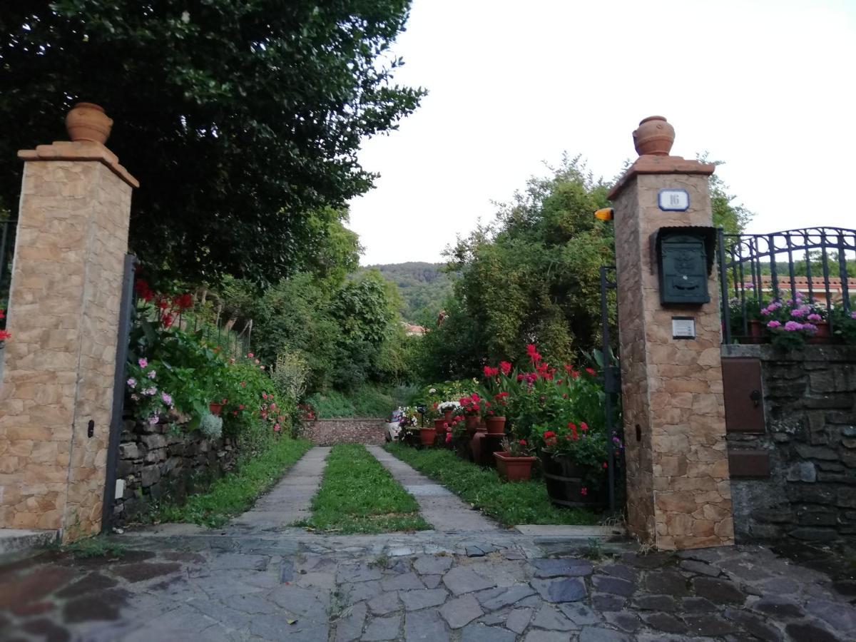 Agrifoglio B&B Con Giardino Aritzo Exterior photo